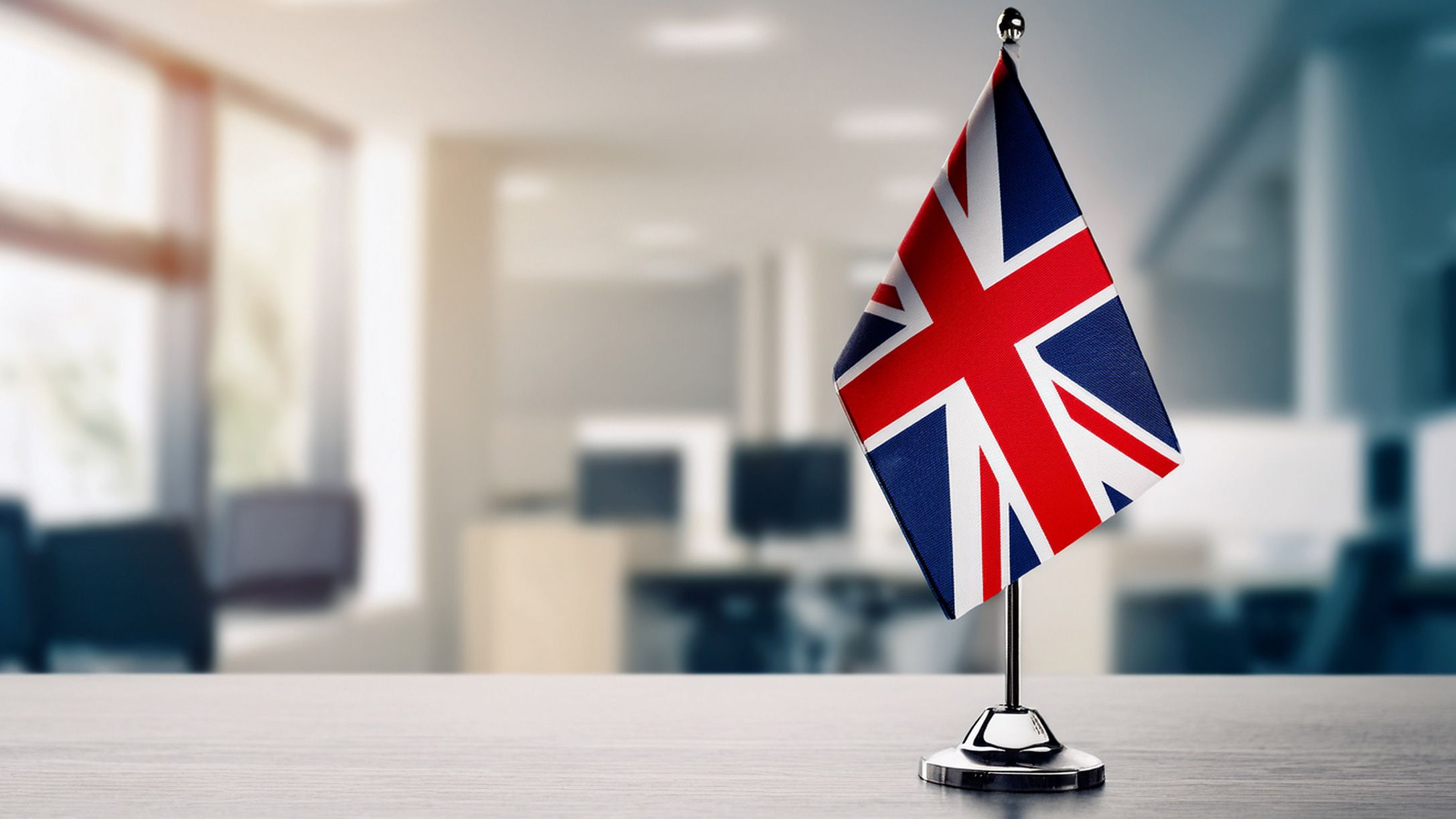 今日から「イギリス渡航許可(ETA)」が必要に、事前登録が義務化