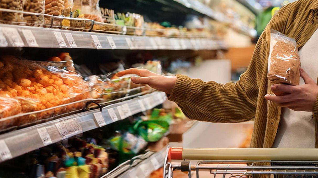 インフレ率が2月に3.8%に上昇、食品価格は7.5%の急騰